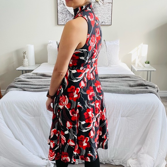 TOMMY HILFIGER Floral A-Line Halter Midi Dress (Black + Red + White, Size: 6) - Picture 5 of 12